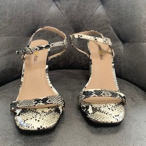 Snake skin sandals size 6